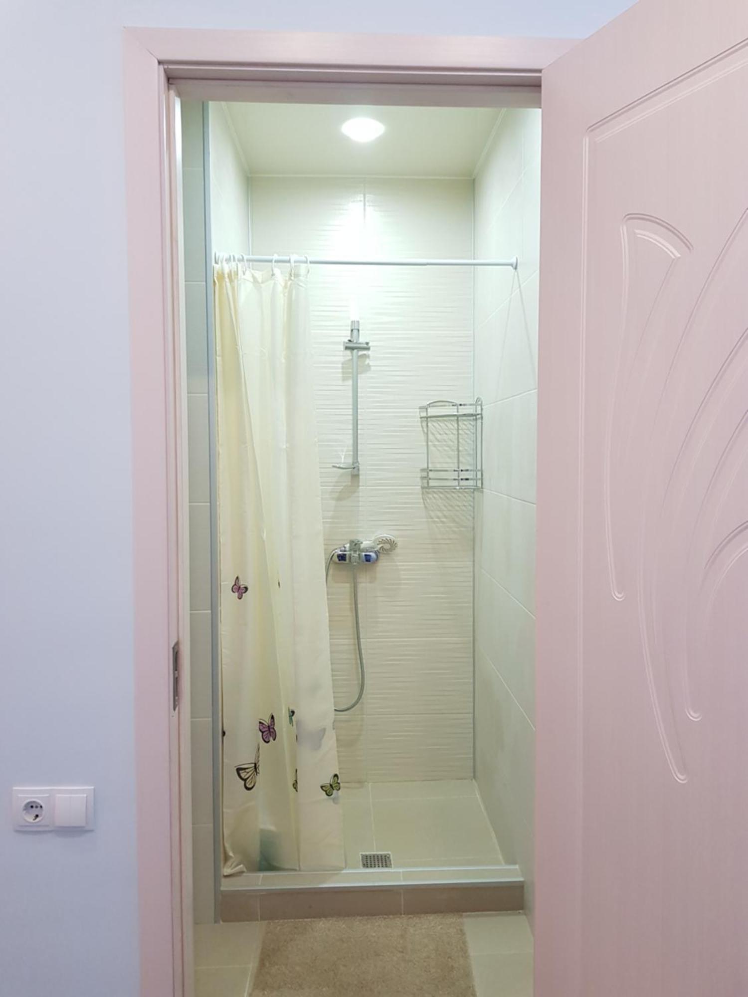 Lux Apartment 1 Махинджаури Экстерьер фото